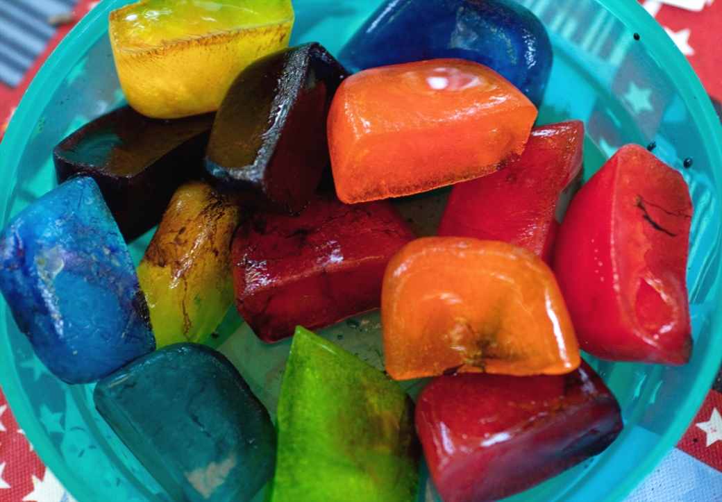 colored-ice-cubes
